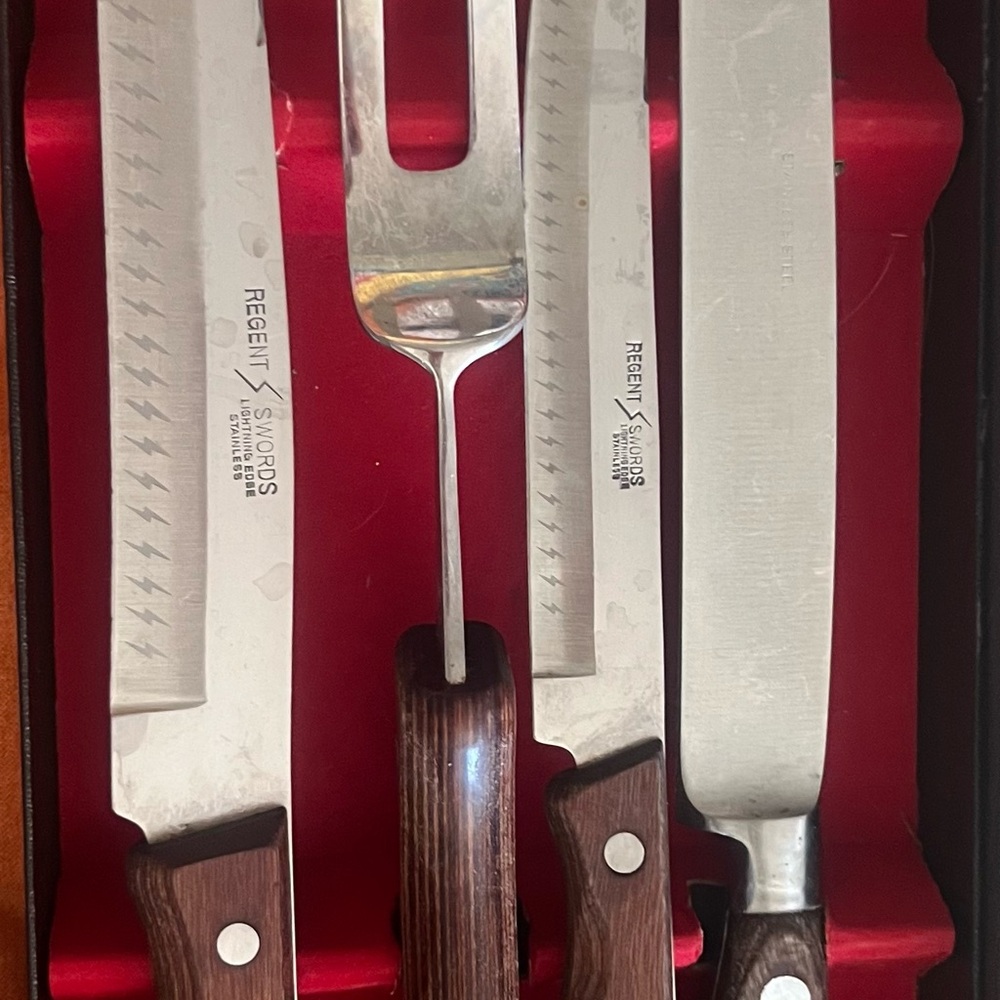 Silver and Brown Cutlery Set for Modern Kitchens